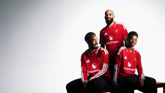 out-now:-united’s-new-home-kit