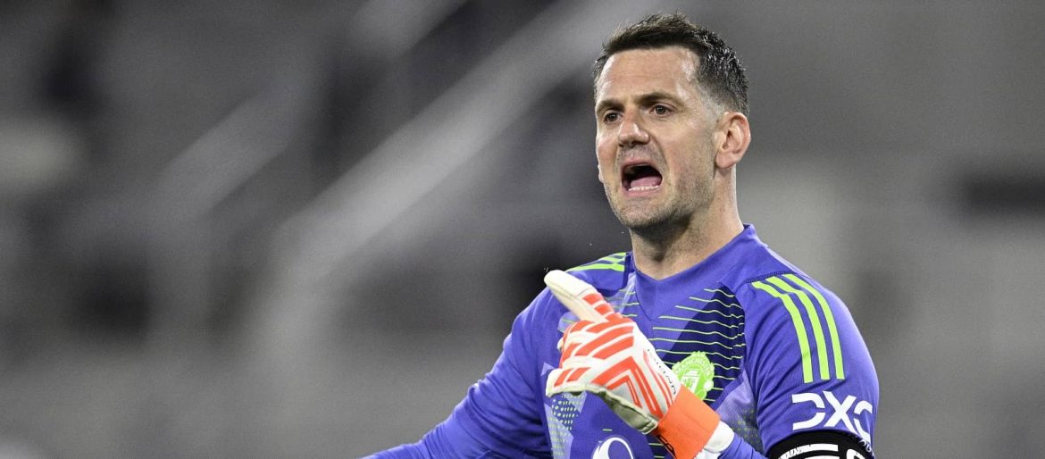united-leader-signs-new-deal-as-club’s-summer-plans-roar-into-life-–-report