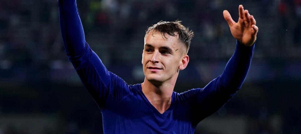 super-agent-set-to-hand-united-a-golden-chance-to-hijack-barcelona-midfielder’s-ligue-1-move-–-report