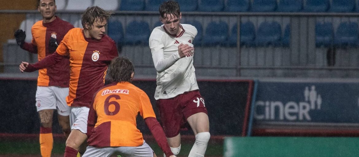 united-feel-award-winning-academy-wonderkid-can-step-up-to-the-plate-amid-transfer-woes-–-report
