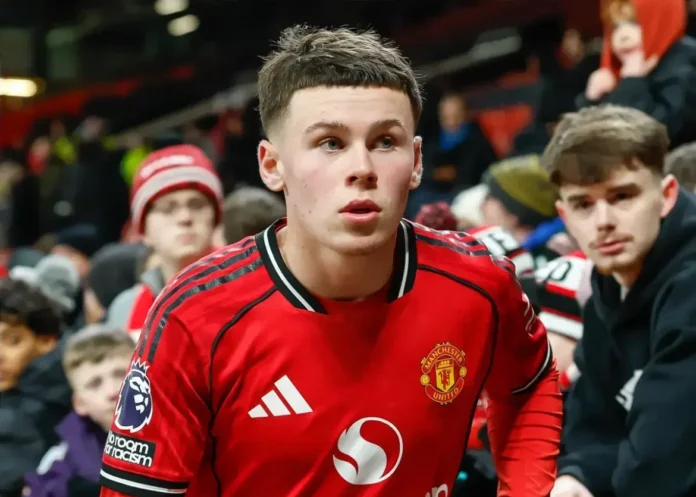 official:-two-united-legend’s-sons-sign-new-deal-at-club-as-they-continue-to-rise-through-famous-academy