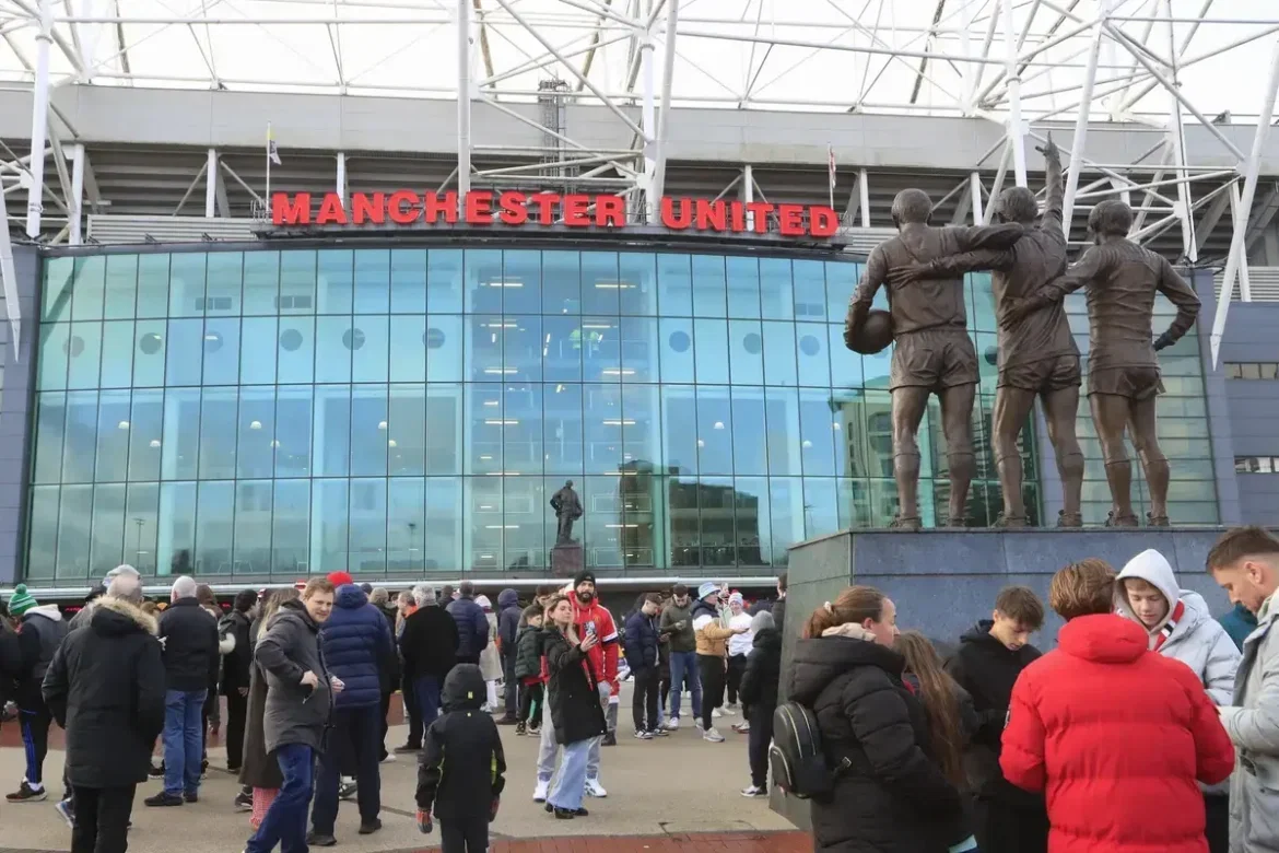 united’s-fourth-summer-recruit-has-joined-pre-season-training,-wonderkid-set-to-make-his-“debut”-tomorrow-–-report