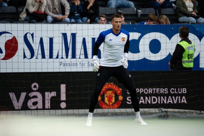 vitek-receives-carrick-praise-in-clean-sheet-success
