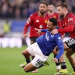 fabrizio-romano-hands-man-united-iliman-ndiaye-transfer-lifeline