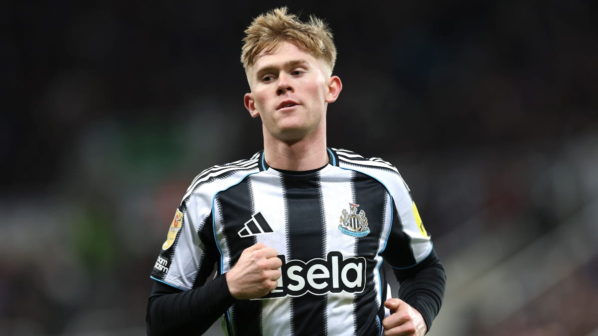 lewis-hall-seeks-assurances-from-newcastle-as-man-united-wait-to-strike