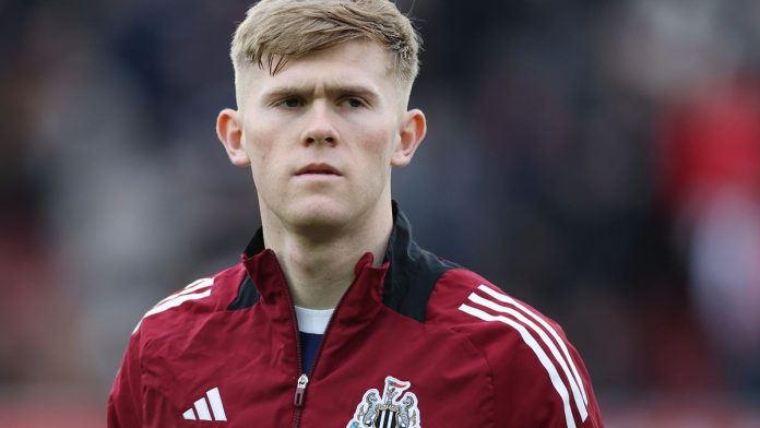 man-united-handed-clear-lewis-hall-transfer-message-as-newcastle-take-firm-stance-–-manchester-evening-news