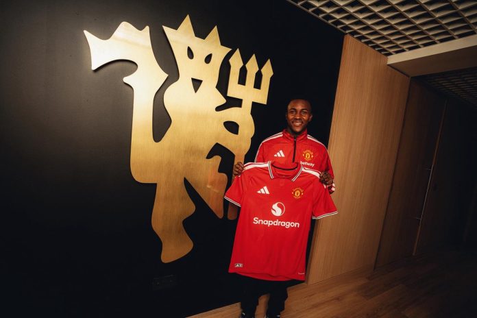 orozco-signs-for-united