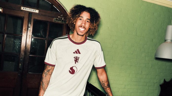 how-to-watch-and-follow-united-v-ac-milan