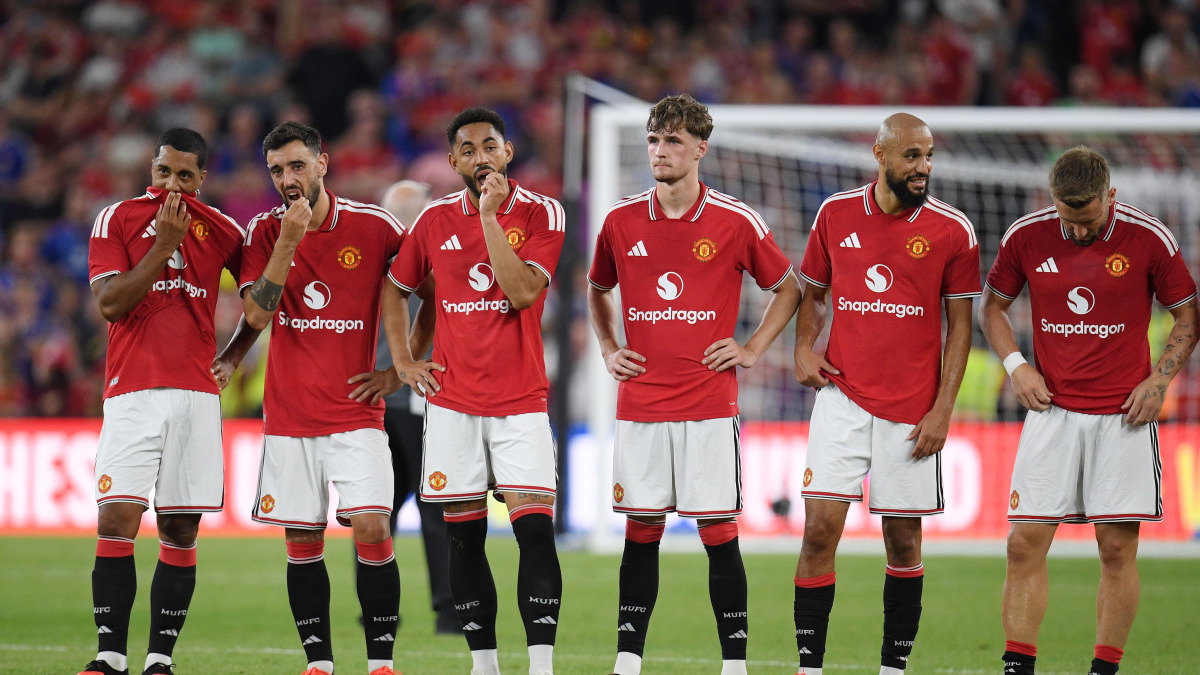 manchester-united-hit-back-at-damning-accusation-with-strong-response