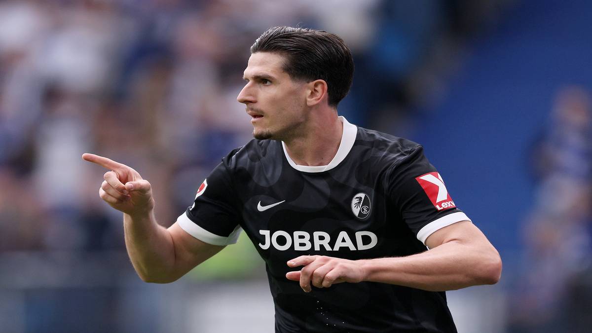 michael-carrick-pushing-man-united-to-sign-elite-hitman-who-has-set-bundesliga-alight-this-season