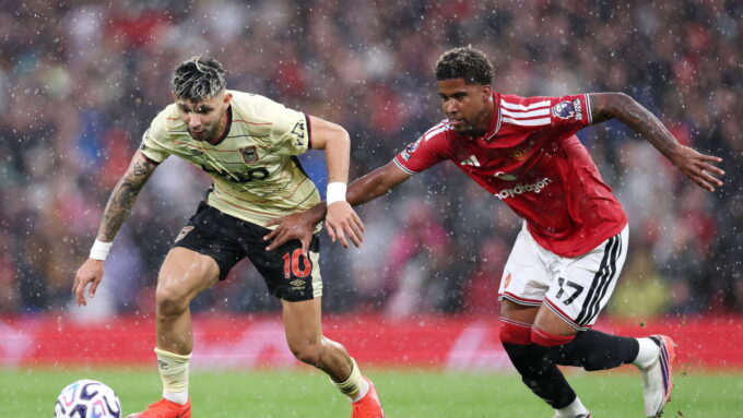 confirmed-man-united-xi-vs-brighton-&-hove-albion:-santos-and-lacey-start,-dorgu-not-in-squad