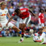 leny-yoros-repurposing-as-a-right-back:-gary-pallister-explains-michael-carricks-thinking