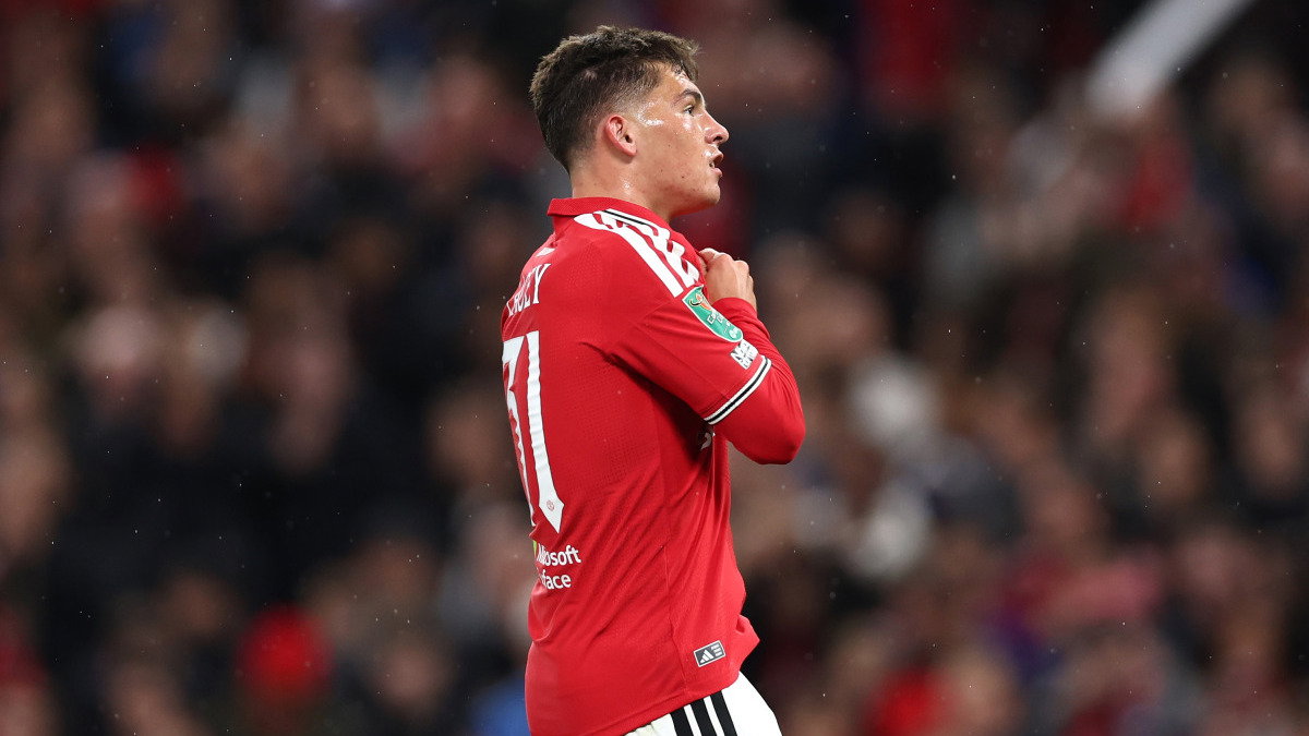 1-goal,-6-duels-won,-84%-pass-rate:-united-starlet-is-only-shining-light-of-dismal-night-at-old-trafford