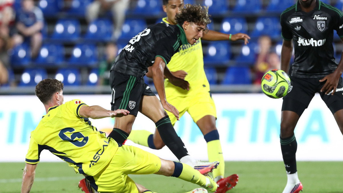 manchester-united-eye-ligue-1-teen-sensation-amid-jj-gabriel-uncertainty