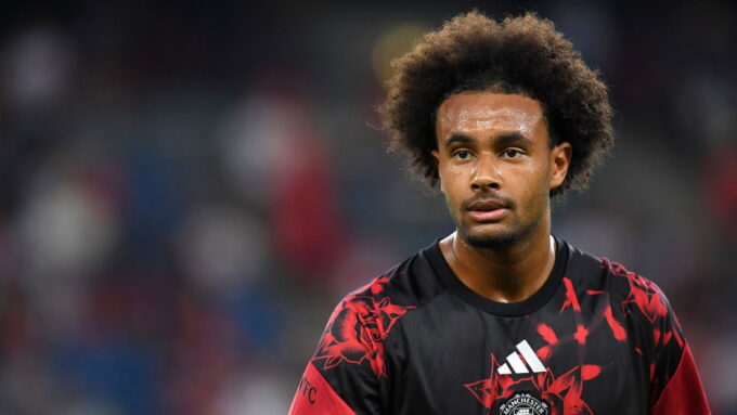 joshua-zirkzee-receives-welcome-news-despite-frustrating-man-united-form