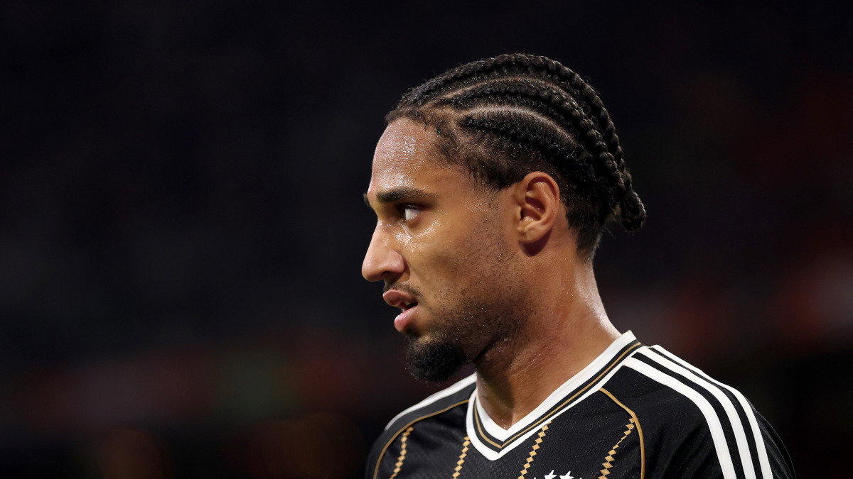 man-united-join-arsenal-and-liverpool-in-january-race-for-brentford-speedster