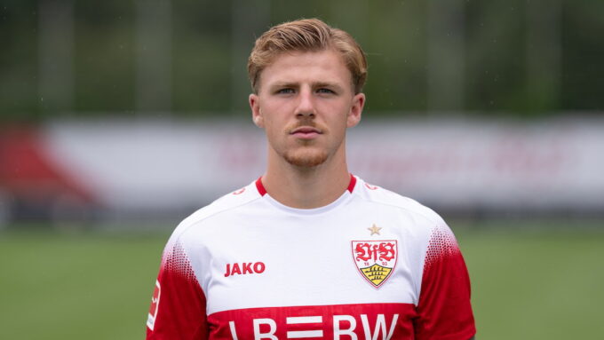 finn-jeltsch:-man-united-learn-asking-price-for-red-hot-stuttgart-defender