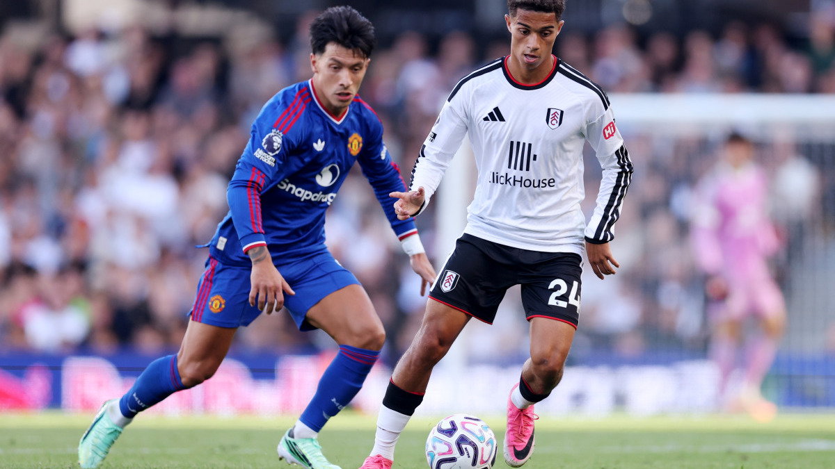 lisandro-martinez:-argentine-medias-verdict-on-united-ace-after-7-0-burkina-faso-win