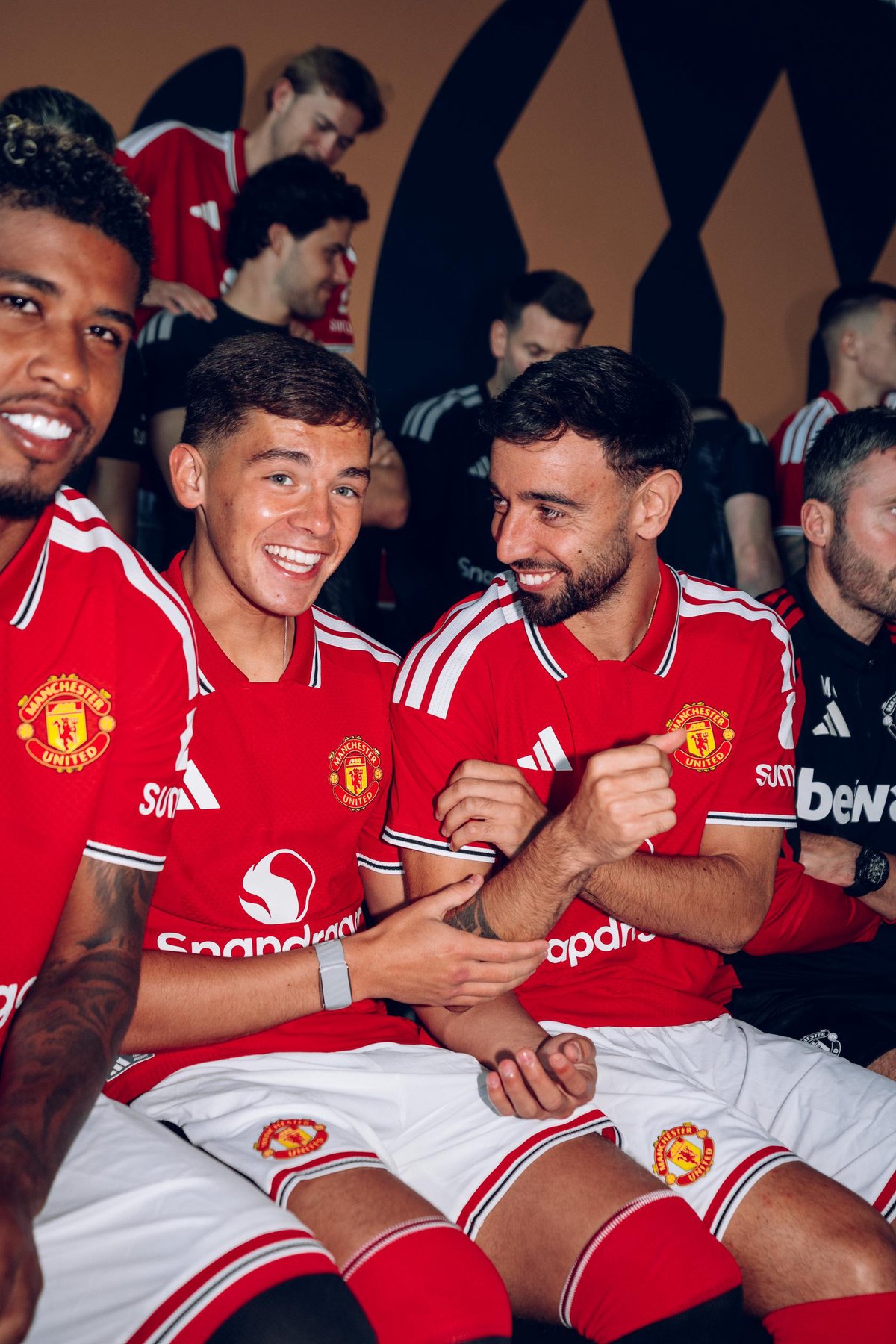 presenting-our-official-squad-photos