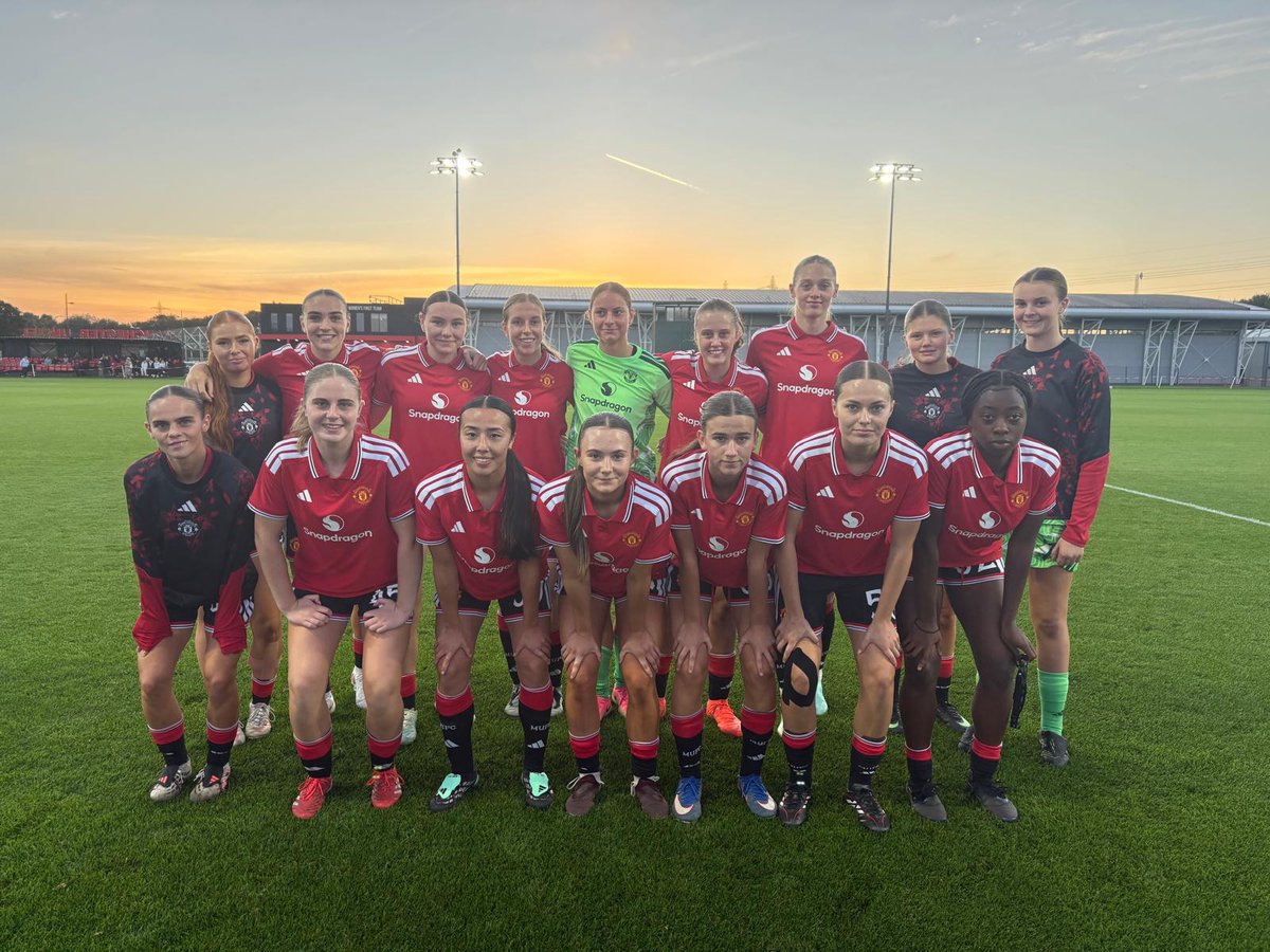 young-reds-top-the-league!