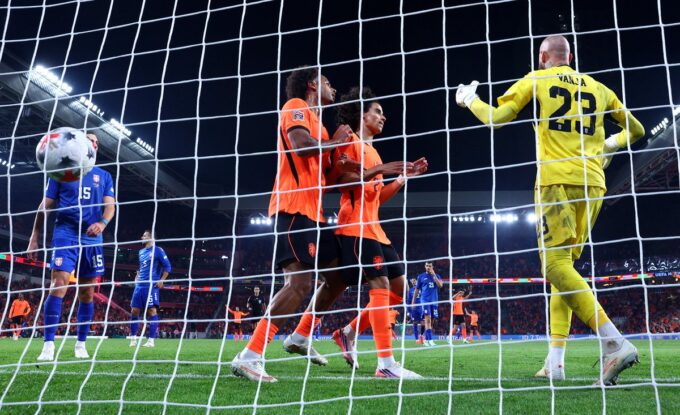 zirkzee-scores-second-international-goal