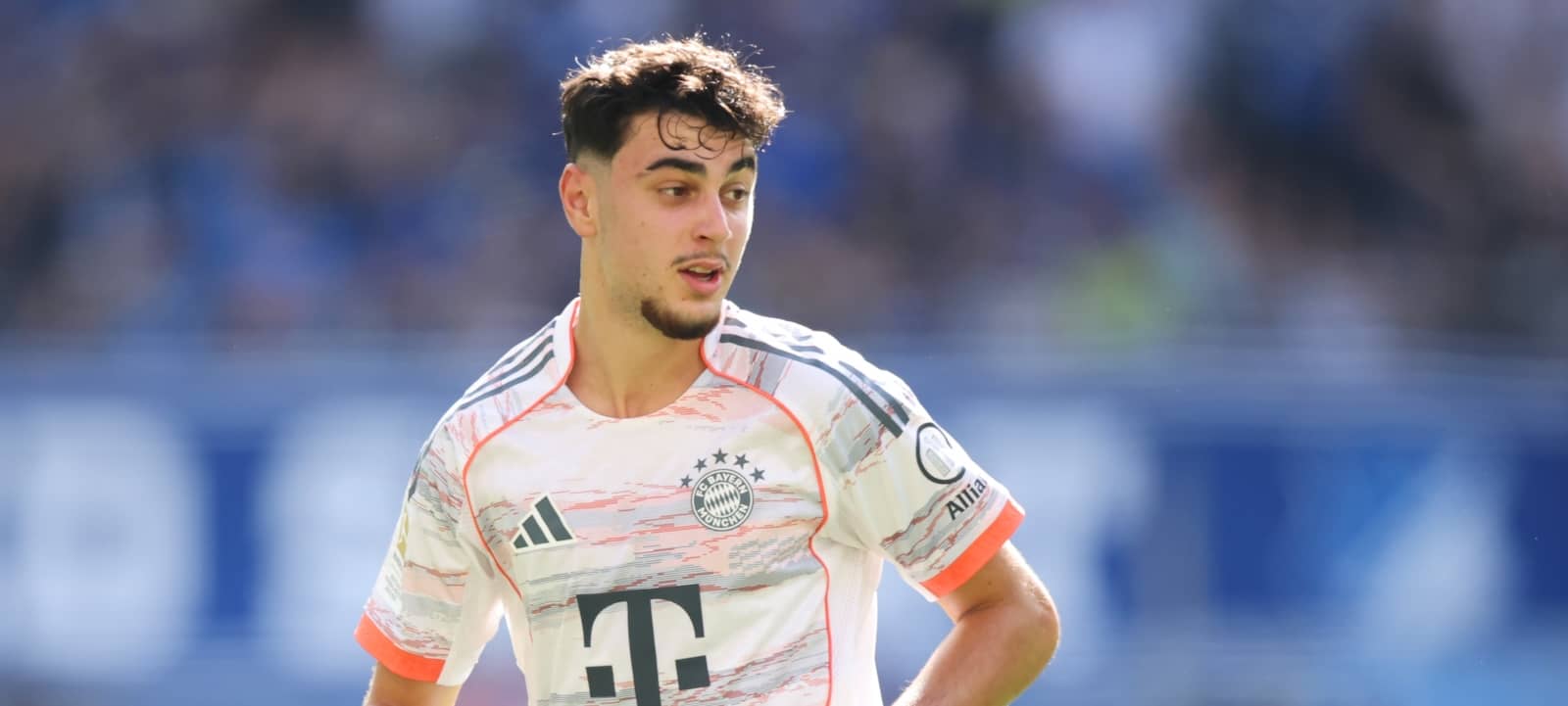 aleksandar-pavlovic:-bayern-send-firm-message-as-man-united-seriously-consider-signing-their-midfield-maestro