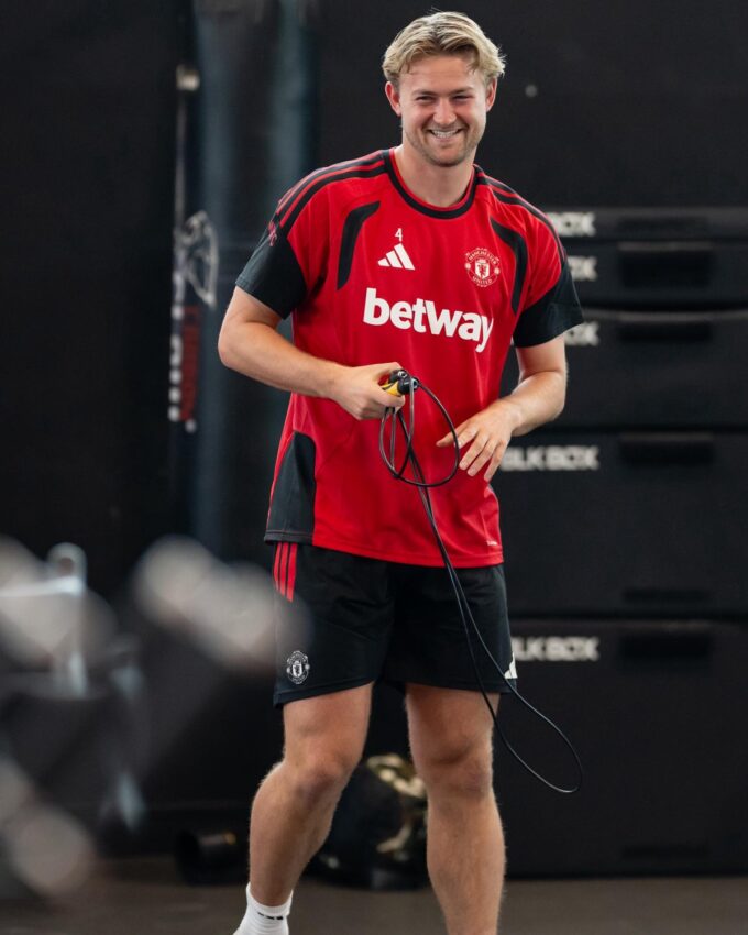 carrick-provides-a-positive-update-on-de-ligt